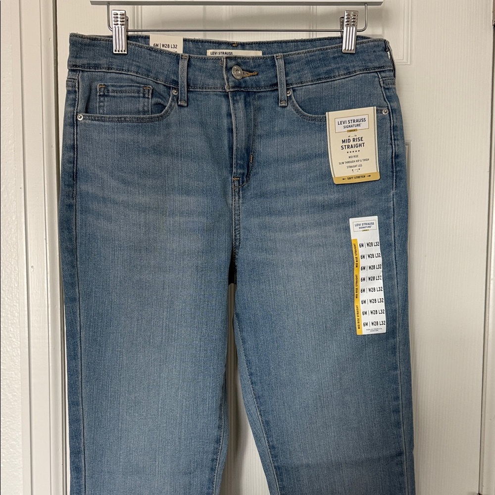 Levi Strauss Signature Gold Women’s Modern Straight Jeans 6 NWT
